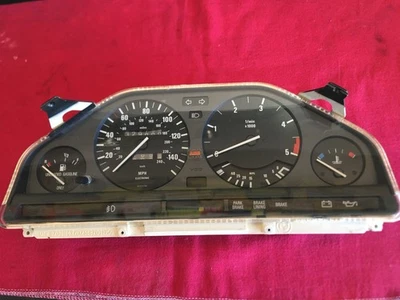 BMW E30 325e VDO CUADRO DE INSTRUMENTOS VELOCÍMETRO OEM 1377373 Foto 1 de 4