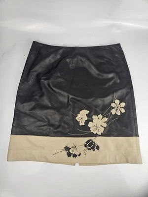 NUEVO CON ETIQUETAS Saks Fifth Avenue Ropa Real Talla 8P Falda de Cuero Real Suave Negra Muerte  Foto 1 de 4