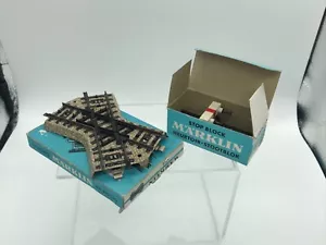MARKLIN HO 5211 & 7190 TRACK CROSSING & STOP BLOCK BOXED. VGC - Picture 1 of 12
