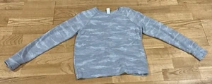Girl's Athleta Gray Camo Pullover Sweatshirt Size 8-10 GUC - Picture 1 of 5