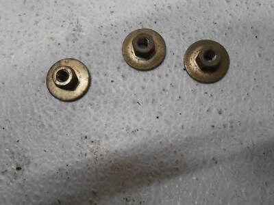 Ford Ranger 1999 tuercas de espejo derecho o izquierdo Foto 1 de 4