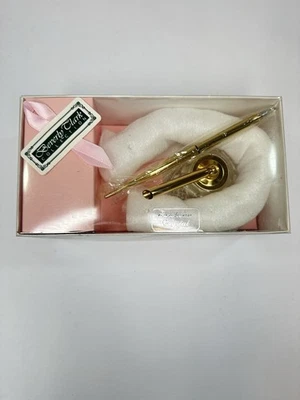 Beverly Clark Collection Clear European Crystal Pen Holder&Pen Wedding Guest - Image 1 of 4