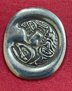Pocket Spirit Coin Salmon Determination by Haisla Heiltsuk artist Mervin Windsor - Bild 1 von 3