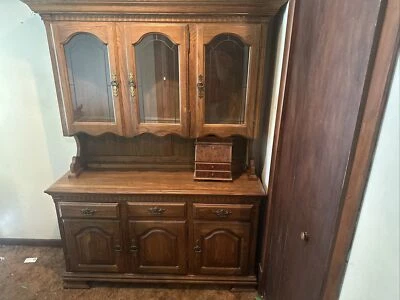 Kincaid Oak China Cabinet - Image 1 of 2