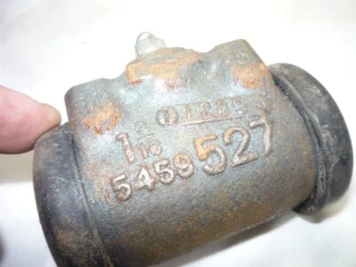 Chevrolet Corvette 1960 1961 1962 cilindro de rueda delantera NOS 5459518 fundido 5459527 Foto 1 de 4