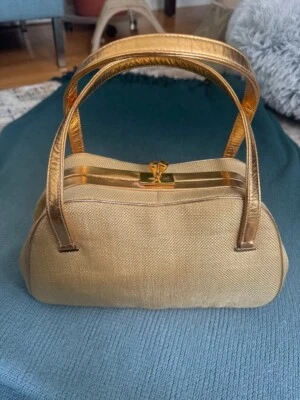 Stunning Hard Shell Gold Vintage Purse  50's 60's - Image 1 of 4