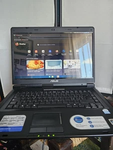 Asus X58L e Notebook Pentium Dual Core -- HDD 250Gb -- RAM 3Gb -- - Foto 1 di 4