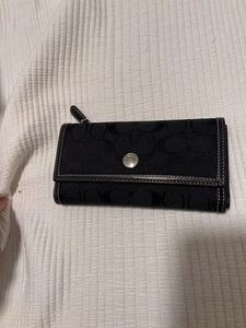 Portafoglio Coach Logo Medium in pelle con tre pieghe - Nero con inserto - Foto 1 di 4