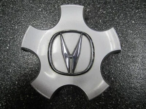 1996-1997 Acura RL 16" OEM Silver Center Cap 44742-SZ3A-J000-H1  71677 - One/1* - Picture 1 of 6
