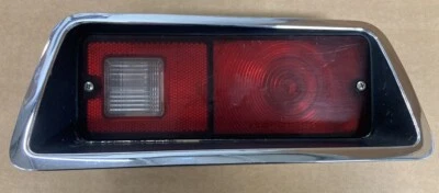 Luz trasera derecha AMC Gremlin 1976 usada Foto 1 de 3