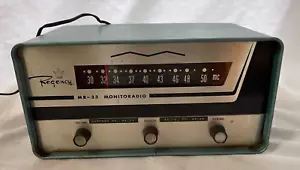 Radio monitor vintage Regency MR-33 30-50 MC funciona? Ver vídeo - Imagen 1 de 17
