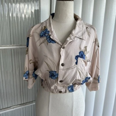 Cherokee Blouse Women XXL Beige Fooral Print Textured Collared Cropped Top - Image 1 of 4