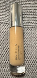 Becca Ultimate Coverage 24 Hour Foundation - NOISETTE - Picture 1 of 13