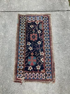 1'8" X 3'3" Antique Distressed Per'sian Handmade Wool Rug Remnant - Picture 1 of 9