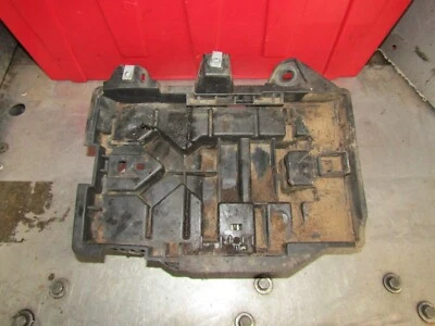 2013-2016 Dodge Dart OEM лоток аккумулятора (грязный, без компьютерного кронштейна) 13 14 15 16 - Изображение 1 из 4