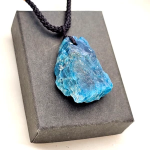 Apatite Crystal Blue Pendant Necklace Raw Stone Dream Gemstone Jewellery & Box - Picture 1 of 21