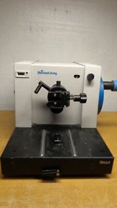Reichert-Jung 2030 Biocut Rotationsmikrotom mit Probenspanngerät - Bild 1 von 6