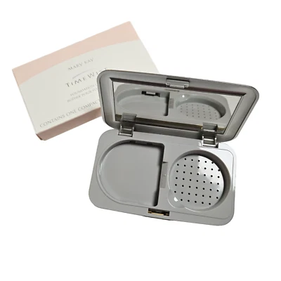 Base Mary Kay TimeWise compacta em forma de D recarregável prata #8100 nova na caixa - Imagem 1 de 4