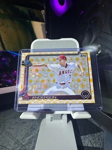 2025 Topps Series 2 Holiday Sun #606 Tyler Anderson Los Angeles Angels - Bild 1 von 2