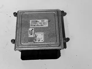 Kia Cerato ECU YD 03/2016-05/2018 - Bild 1 von 4