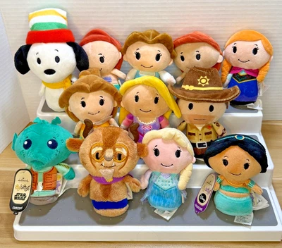 Hallmark Itty Bittys Lote 12 Peluche Princesas Disney, Snoopy, Star Wars, Rick Foto 1 de 4