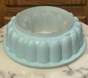 Vintage 3 Piece Jello Mold Tupperware- Mint Green Fluted 9 Inch - Picture 1 of 12