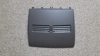 07-12 Nissan Versa Superior Tablero Cubierta Central Ventilaciones de CA Panel Borde Marrón Tostado Foto 1 de 3