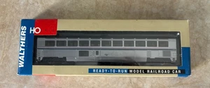 Walthers Proto 85' PS Superliner I Lounge AMTK Amtrak Phase IVb Paint 932-16194 - Picture 1 of 6