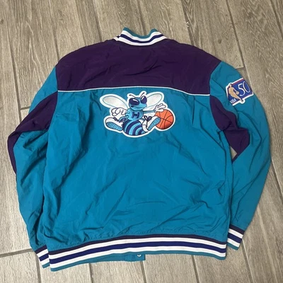 Мужская бирюзовая винтажная куртка Mitchell And Ness Hornets размер NBA покрой на заказ - Изображение 1 из 4