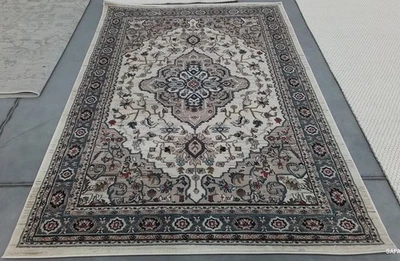 CREAM / BEIGE 5'-3" x 7'-6" Back Stain Rug, Reduced Price 1172789029 LNH338B-5 - Image 1 of 4