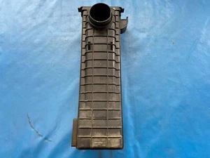 MG ZS 2.5 V6 Air Cleaner/Filter Box/Housing (Part #: PHB108011) - Picture 1 of 2