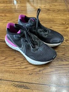 Nike Renew Run Running Shoes Black Pink Athletic Trainer Sneakers Women's Sz 8 - Picture 1 of 7
