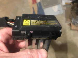 Unidad de control del motor del soplador de climatización Saab 9-5 usada 5468152 se adapta a 05-09 Saab 9-5 - Imagen 1 de 3