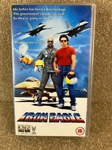 VHS Video Tape - Iron Eagle - Louis Gossett Jr  Cert 15 - 80s Movie - Imagen 1 de 4