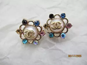 CHANEL 2 BUTTONS GOLD TONE METAL CC , 18MM SO PRETTY - Picture 1 of 5