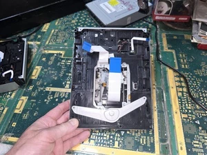 Sony PS3 PHAT**SOLO L & P**^Cinta interior estrecha^ Unidad-sin probar-Falta parte inferior - Imagen 1 de 11