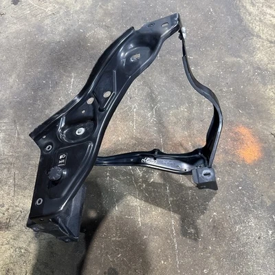 15-18 Soporte Faro Izquierdo Mercedes W218 CLS550 CLS63 2186201100 OEM Foto 1 de 4