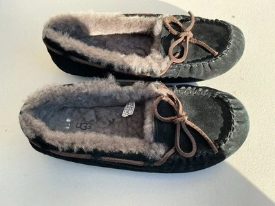 Zapatilla/zapatos mocasín UGG Australia Dakota 8 negros S/N 3050 Foto 1 de 4