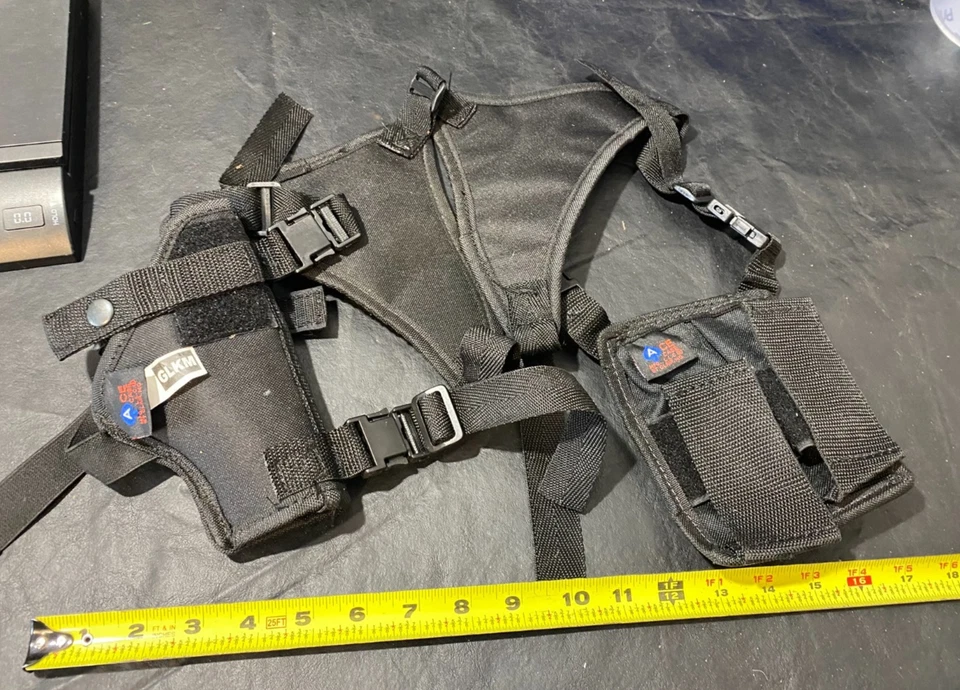 GLKM Ace Funda con Estuche Mag y Arnés Correas Lona Negra Foto 1 de 4