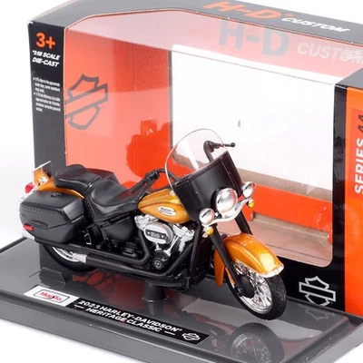 1/18 Maisto 2023 Harley Heritage Model Diecast Motorcycle Cruiser Bike Tour Gold - Image 1 of 4