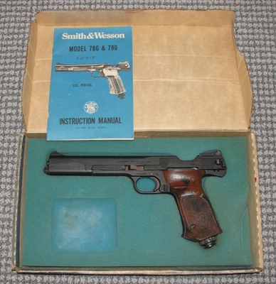 Pistola Smith & Wesson Modelo 78G Co2 De Colección .22 Cal En Caja Original Foto 1 de 4