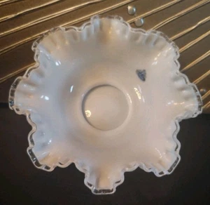 Vintage Fenton Silvercrest Glass Fruit Bowl w/Crimped & Ruffled Edge - Picture 1 of 4