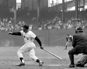 Willie Mays 1950's The Swing 8x10 Glossy Retro New York Giants Polo Grounds SF - Picture 1 of 4