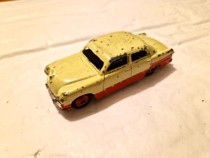 VINTAGE 1950'S DINKY TOYS 170 FORD SEDAN RED/CREAM CAR DIECAST MODEL - Picture 1 of 3