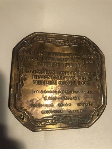VINTAGE 1873 VICTORIAN SCREW CO. LUBICATION TOOL PLAQUE Cover