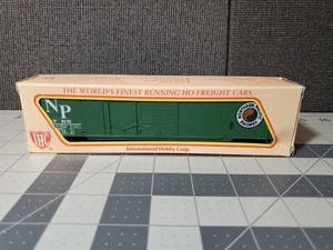 HO Scale IHC Northern Pacific 50' Box Car NP #8130 Vintage NiB - Picture 1 of 9