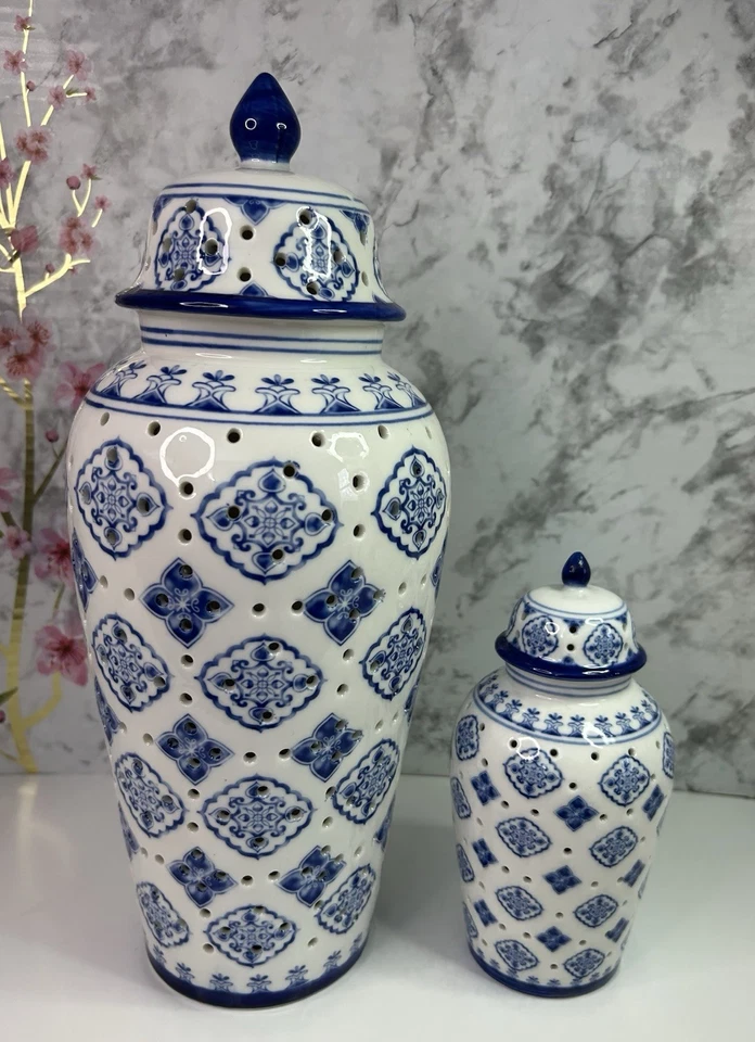 Juego de 2 luces de cerámica azul y blanco jengibre en forma de tarro a batería bonitas Foto 1 de 4
