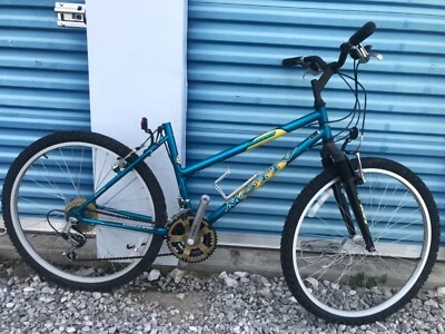 Bicicleta de montaña Motiv Eureka - Cuadro de 17,5” - 21 velocidades - Ruedas Shimano - 26” - Listo Foto 1 de 4