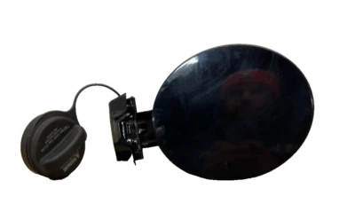 2009, 2010, 2011, 2012, 2013 - MAZDA 6 - Puerta del tanque de combustible - OEM: GS3L42410A Foto 1 de 4