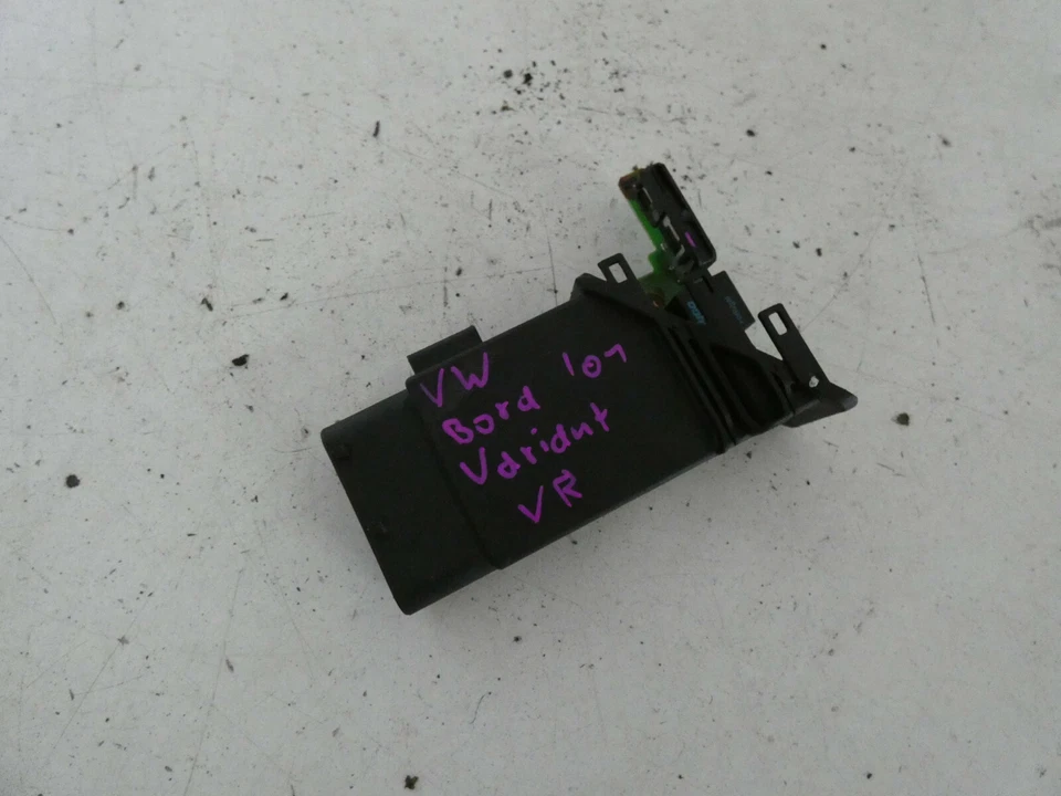 Centralina porta anteriore destra VW Bora anno 2001 Variant 105415-301 - Immagine 1 di 1
